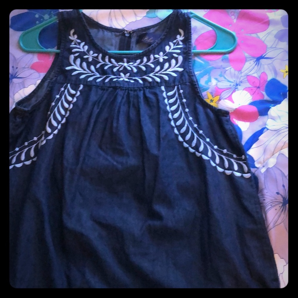 Short sleeve size small color blue